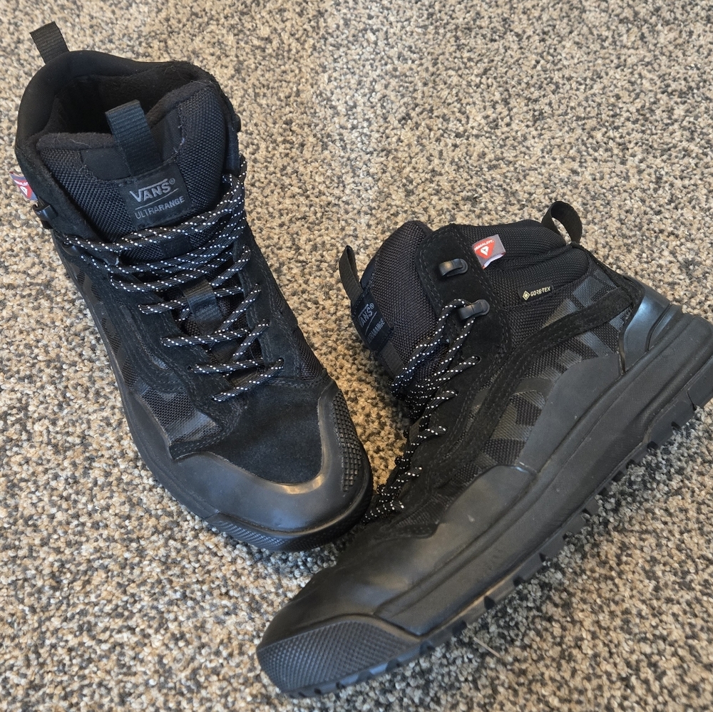 Vans UltraRange EXO Hi GORE-TEX MTE-2 Hi Top (Size 10)